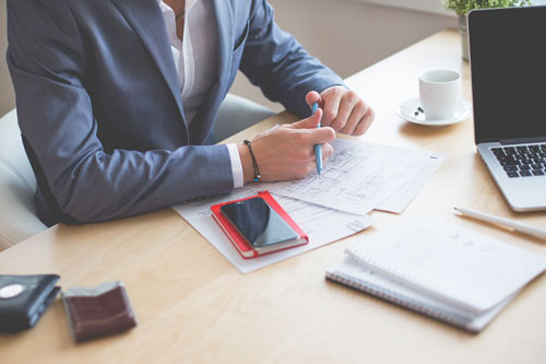 企業(yè)自行進行賬務(wù)處理：會計做賬流程是怎樣的？