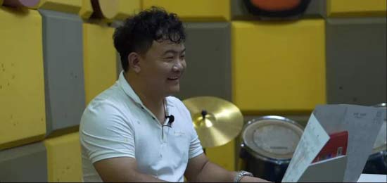 超級(jí)慧客廳丨小城里純粹的音樂(lè)教育者
